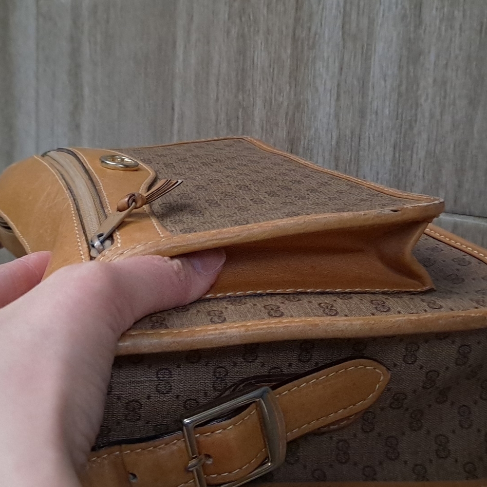 AUTHENTIC Vintage Gucci bag - Picture 10 of 17